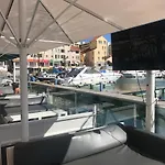 Timeless Vacations Marina Flat Wifi & Pool Lejlighed
