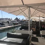 Timeless Vacations Marina Flat Wifi & Pool