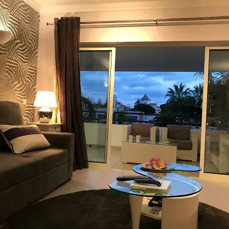 Timeless Vacations Vilamoura Marina Flat Wifi & Pool * Vilamoura
