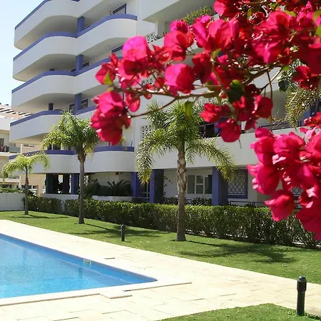Cozy Flat Marina With Pool & Balcony By Timeless Vacations *