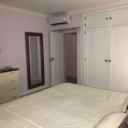 Timeless Vacations Vilamoura Marina Flat Wifi & Pool * Vilamoura